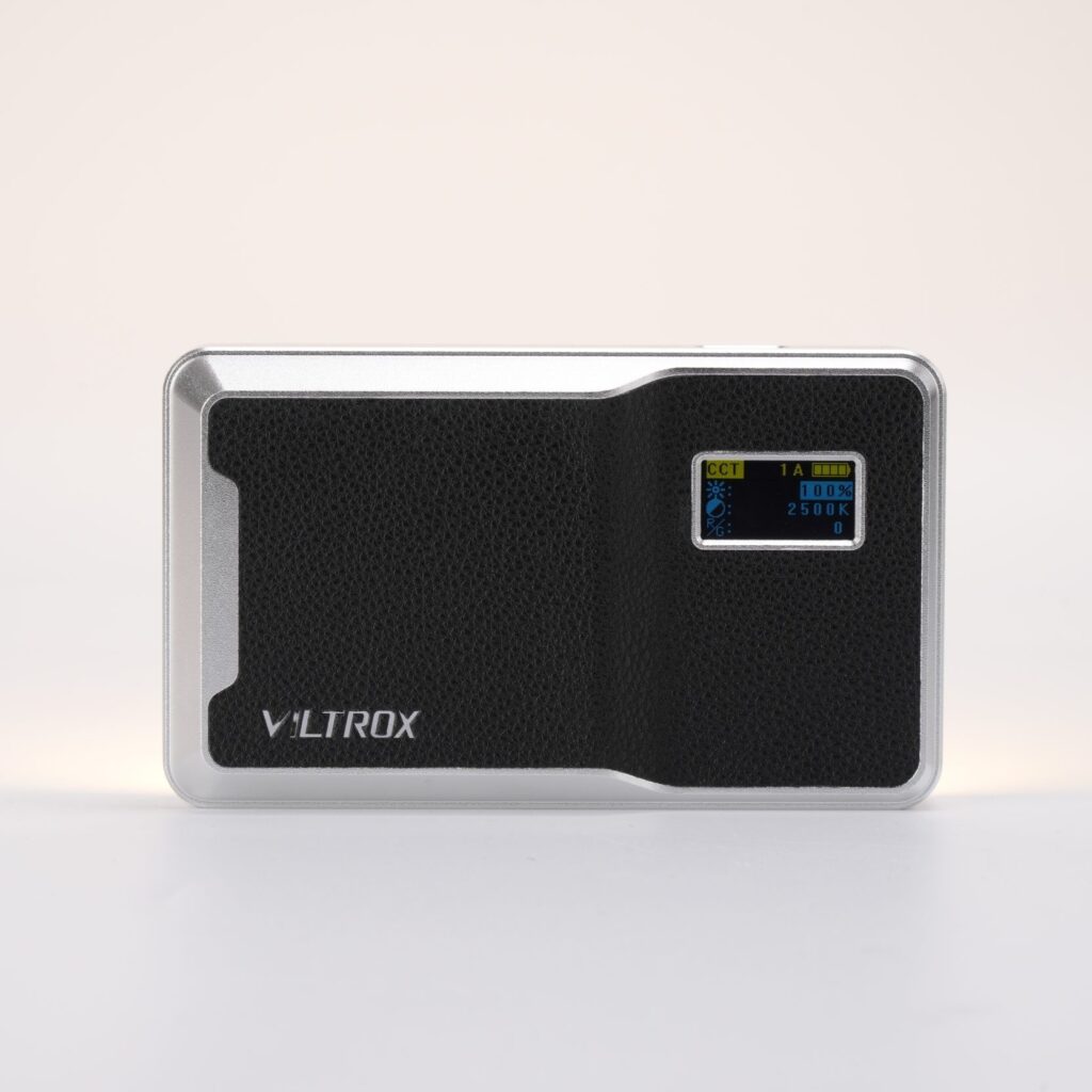 VILTROX Retro 08X LED Compacto (Bi-color + RGB)